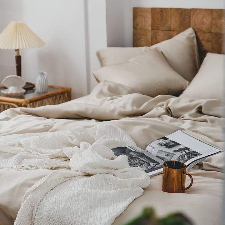 Finest cotton satin duvet cover and pillowcase set with reversible finish and concealed zipper