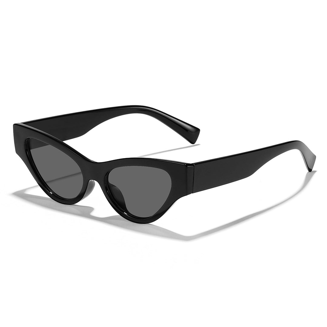 Women Cat-Eye Sunglasses with elegant, transparent frame and UV protection Stornfield