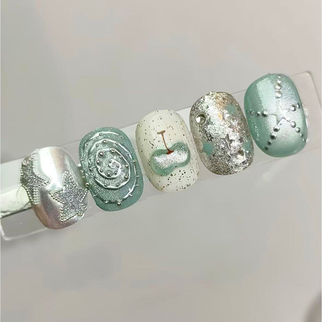 Coastal-Themed Press-On Nail Art Set
