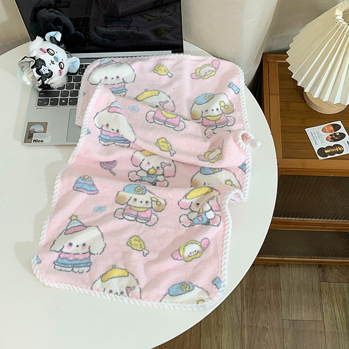 Cuddly blanket with playful animal motif Stornfield