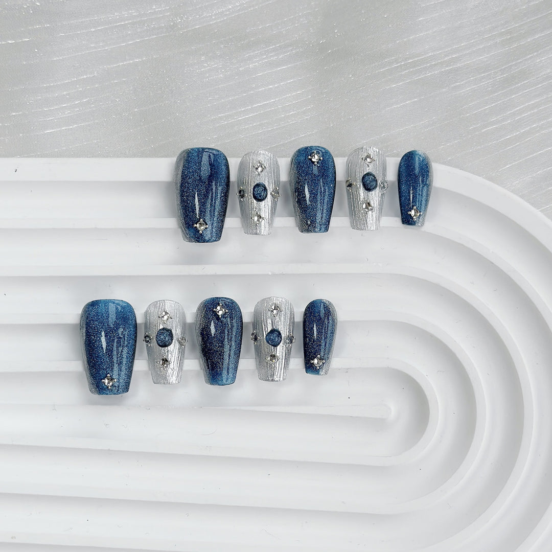 Decorative Press-On Nail Art Set with Glittering Silver Accents