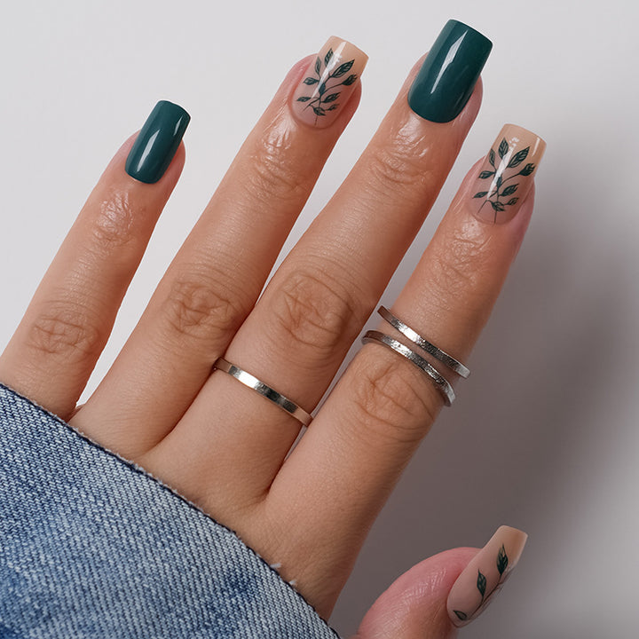 Stylish Press-On Nail Set with Shimmering Finish Stornfield