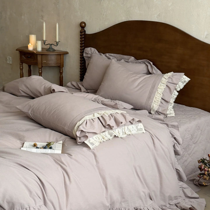 Romantic Ruffled Cotton Sateen Bedding Ensemble with Crochet-Lace Pillow Shams