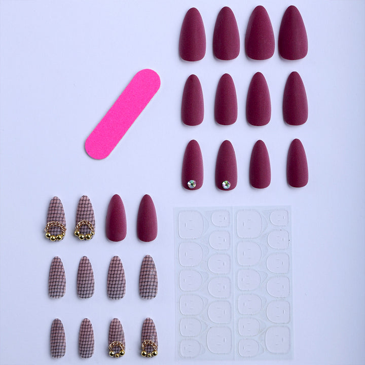 Artificial nails with unique network design and glamorous accents Stornfield