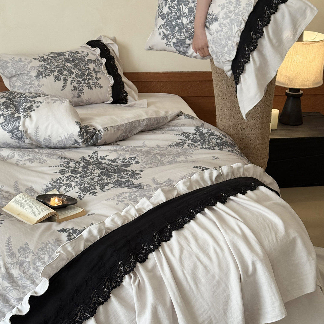 Toile-Print Ruffled Cotton-Linen Duvet Cover Set with Lace-Trim Bedskirt