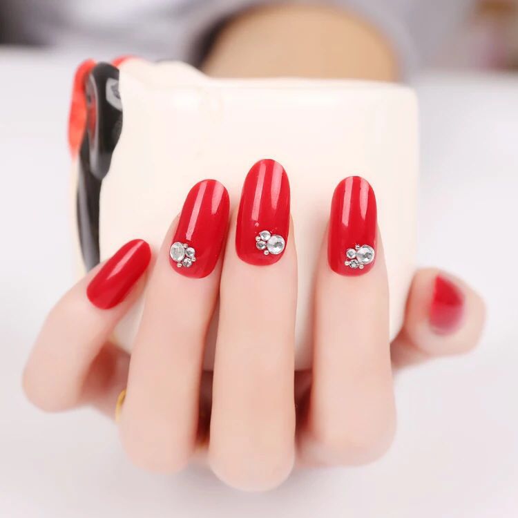 Artificial nails with elegant flower and rhinestone design Stornfield