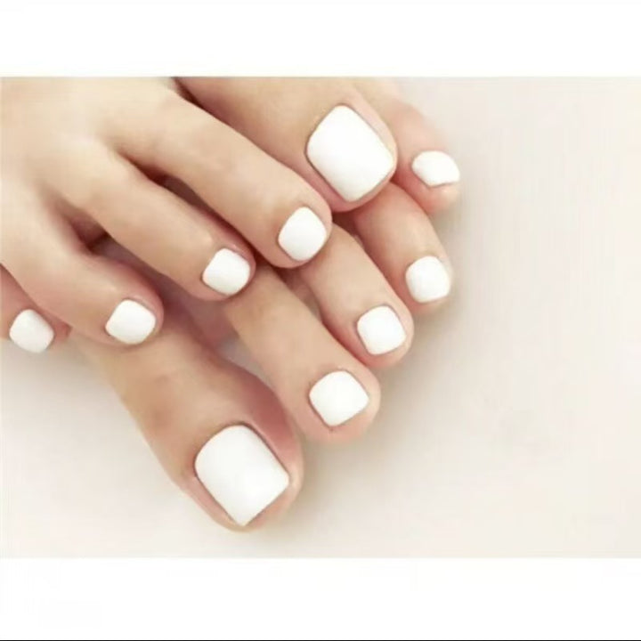 Elegantly designed toenails Stornfield