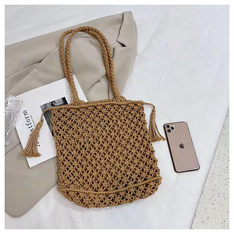 Hand-knotted beach bag with playful design Stornfield