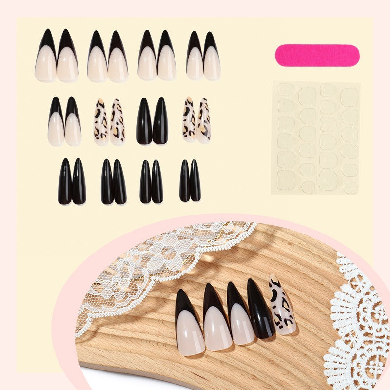 Artificial nail set with elegant tips and modern patterns Stornfield