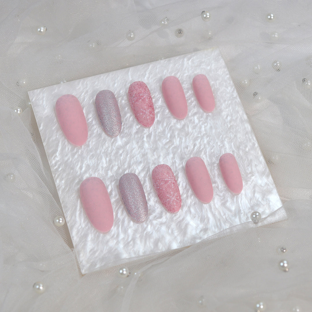 Luxurious Long-Lasting Press-On Nails Set Stornfield