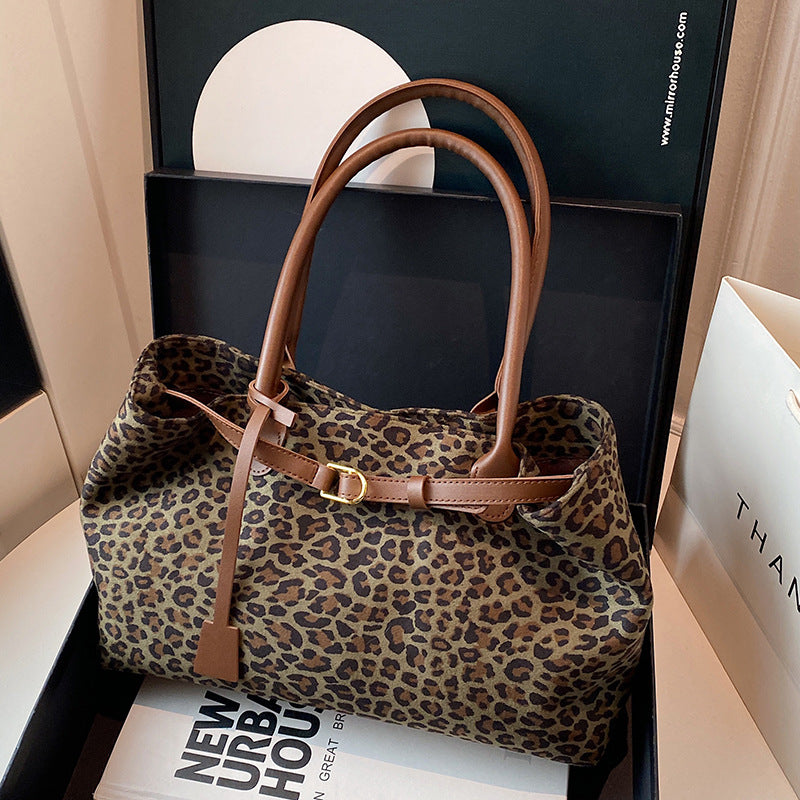 Leopard Print Handbag  1790616952