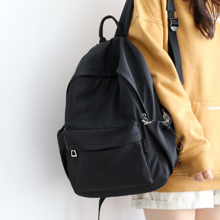 Practical backpack with innovative closure system Stornfield