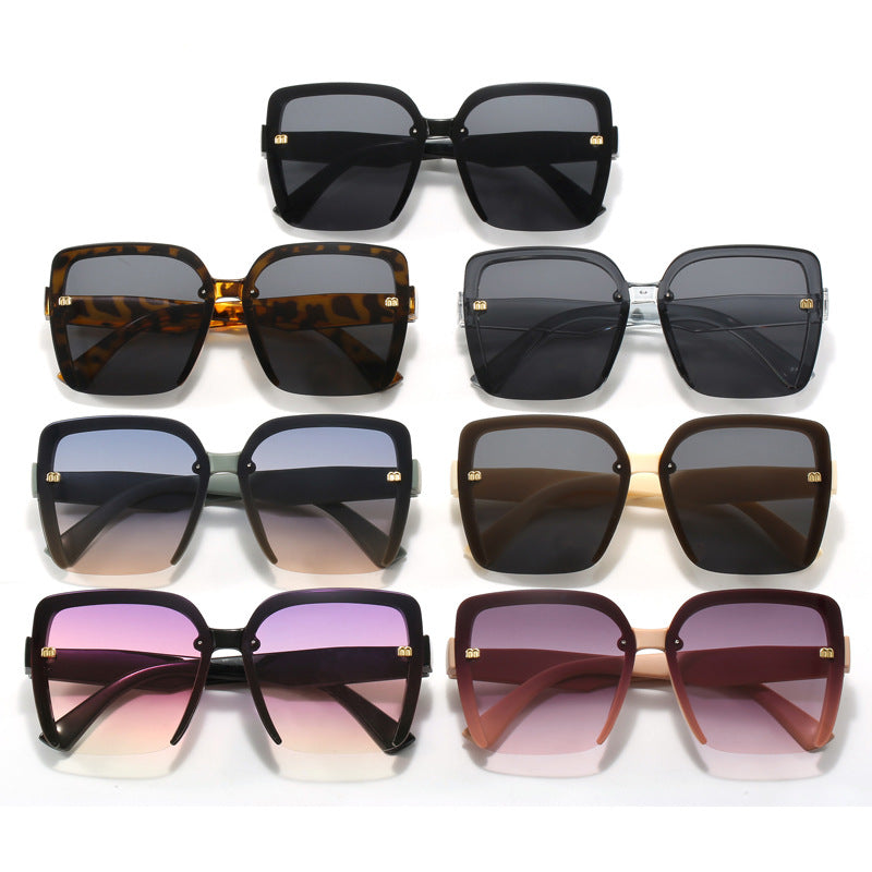 Women's oversized sunglasses with stylish, modern frame Stornfield