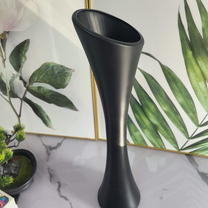 Contemporary Sculpted Vase Stornfeild