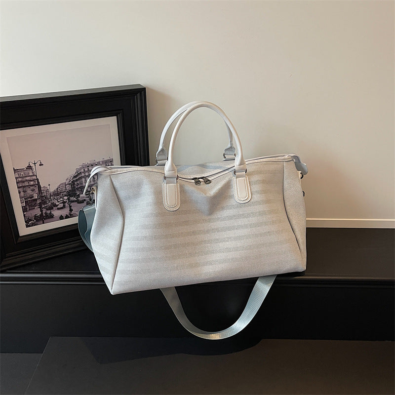 Travel bag with multifunctional compartments and elegant design Stornfield