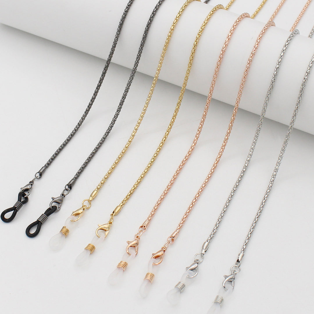 Elegant Pearl Chain Eyewear Holder Stornfield