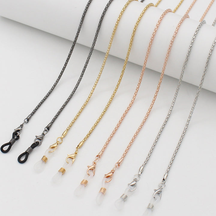 Elegant Pearl Chain Eyewear Holder Stornfield