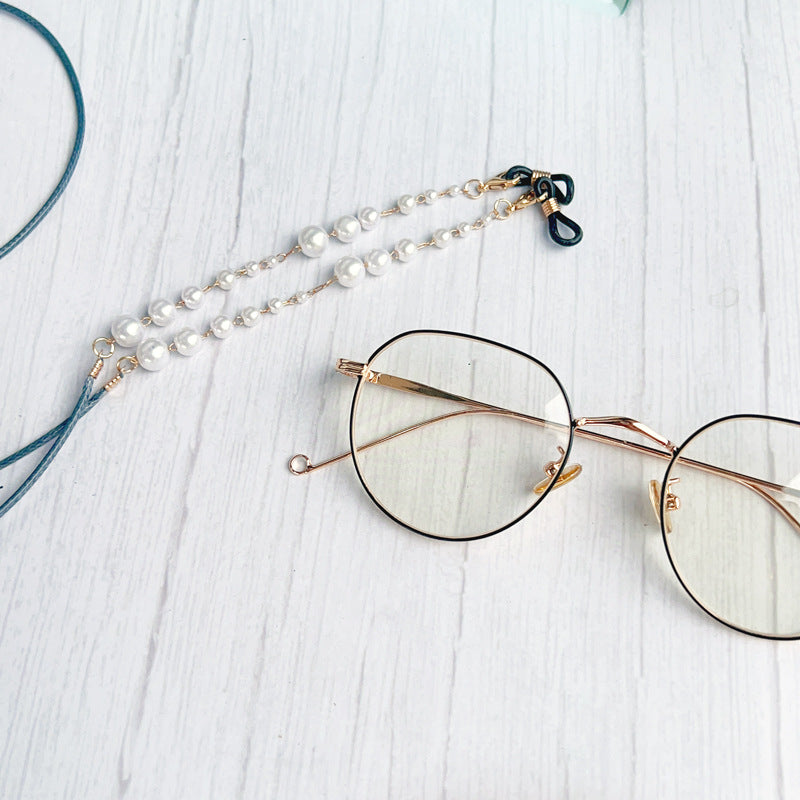 Pearl-Accented Eyewear Holder Chain Stornfield