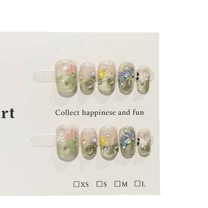 Floral Press-On Nail Art