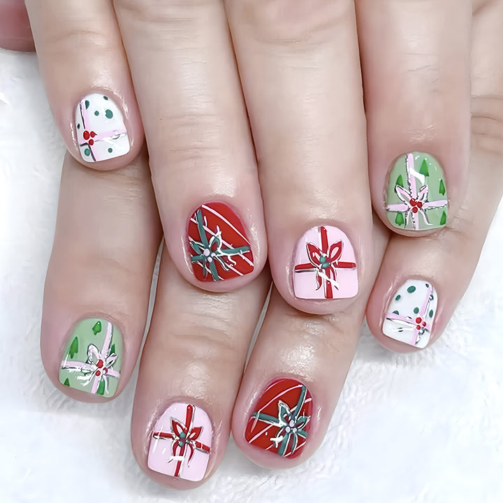 Festive Themed Press-On Nail Art Stornfield