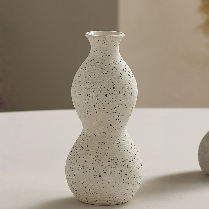 Elegant and Artistic Ceramic Vase Stornfield
