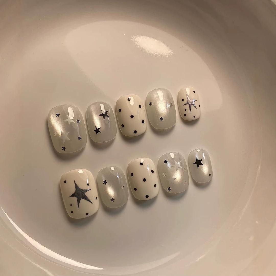 Artistic Star-Decorated Press-On Nails