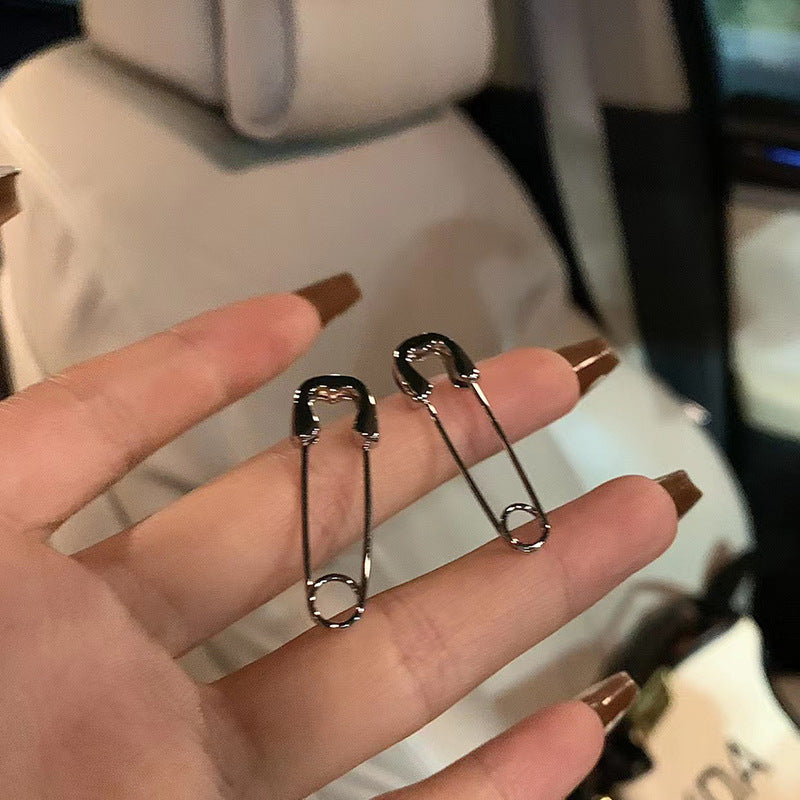 Safety pins Stornfield