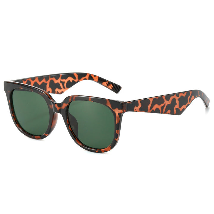 Women stylish sunglasses in modern, geometric design Stornfield