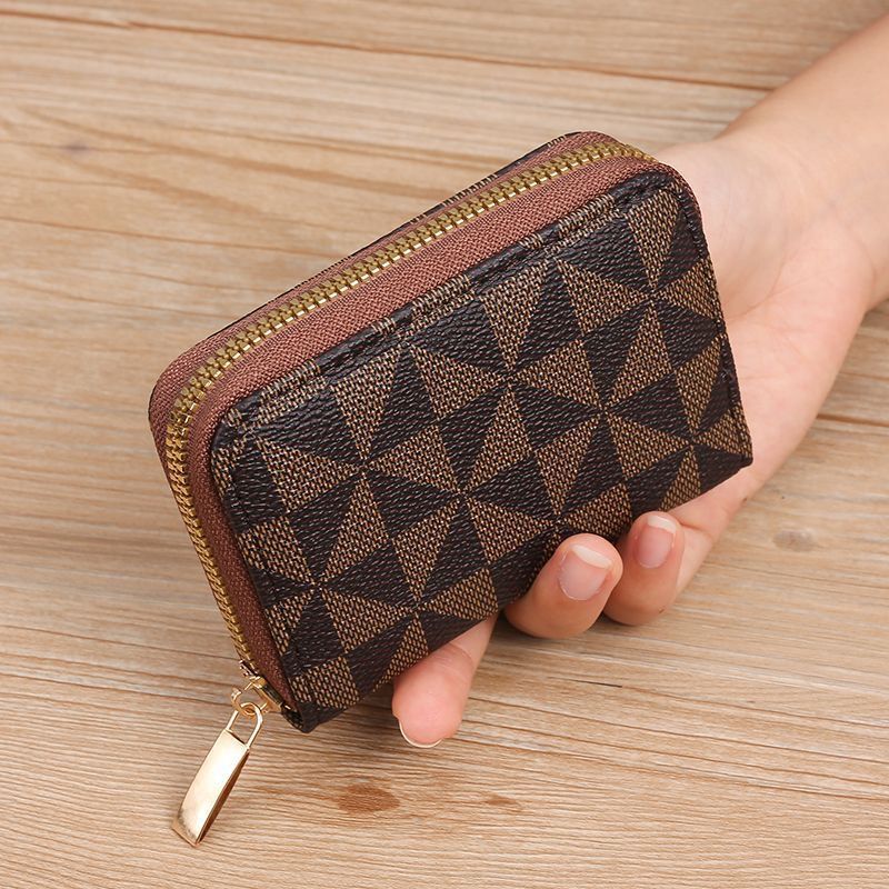 Geometric Patterned Zippered Coin Purse Stornfield