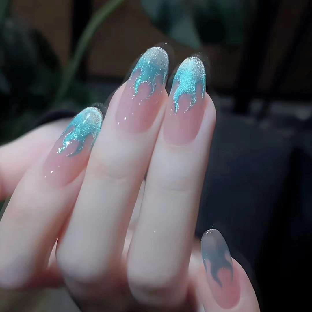 Artistic Flame Design Nail Art Set Stornfield
