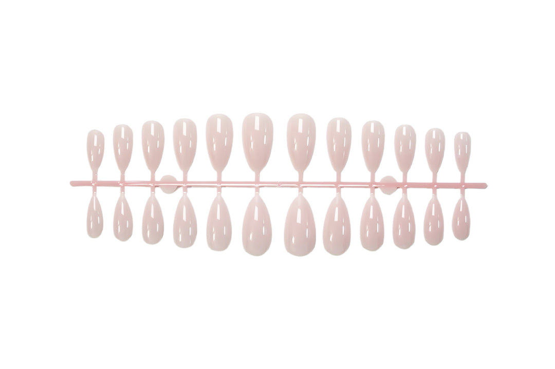 Premium Trendy Artificial Nails Stornfield