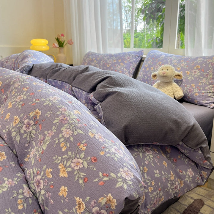 Lightweight Decorative Bedding Set