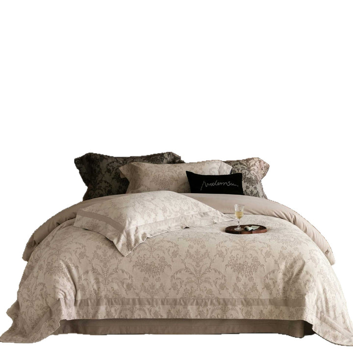 Elegant quilted bedspread and pillowcase set in baroque jacquard style