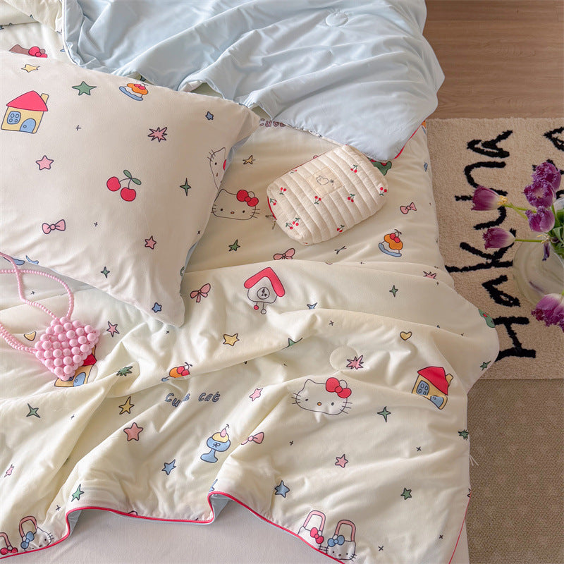 Children's bedding set made of cotton mix with quilted lightweight blanket and star cartoon motif