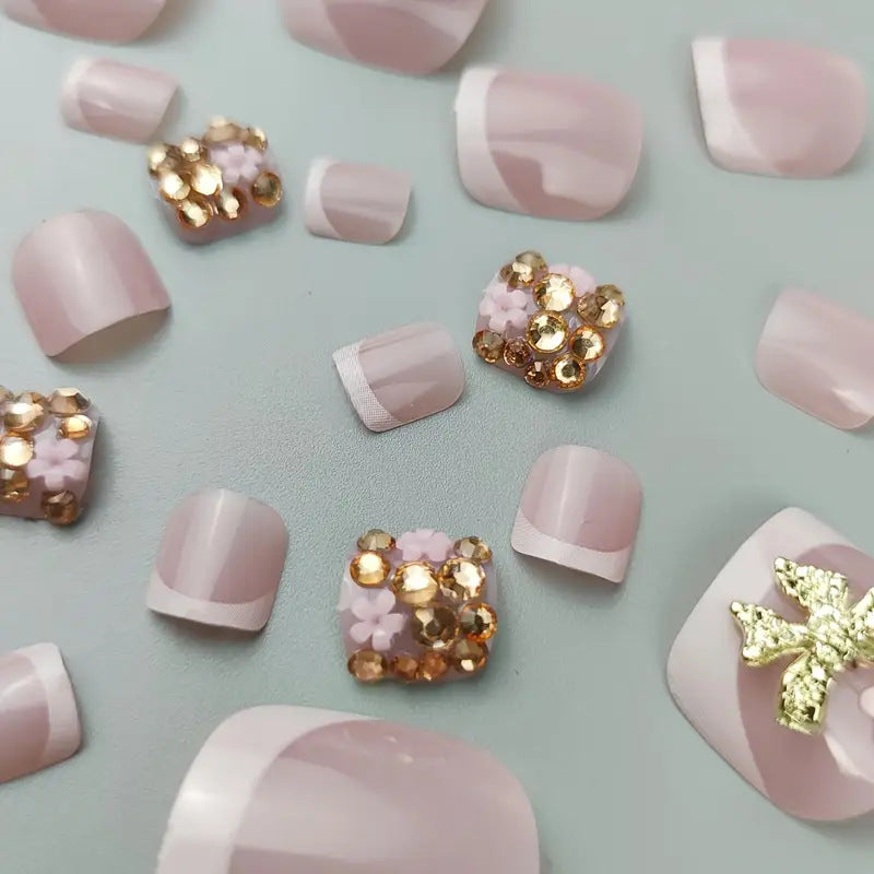 Nail art set with glamorous 3D flowers and bow decorations Stornfield