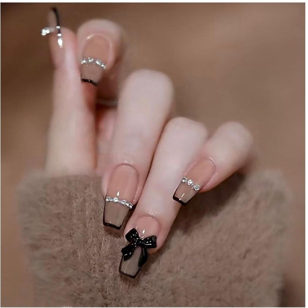 Artistic Sculpted Press-On Nails Stornfield