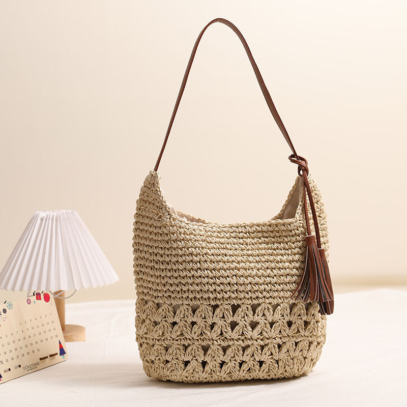 Handcrafted Shoulder Bag Made of Braided Natural Material Stornfield