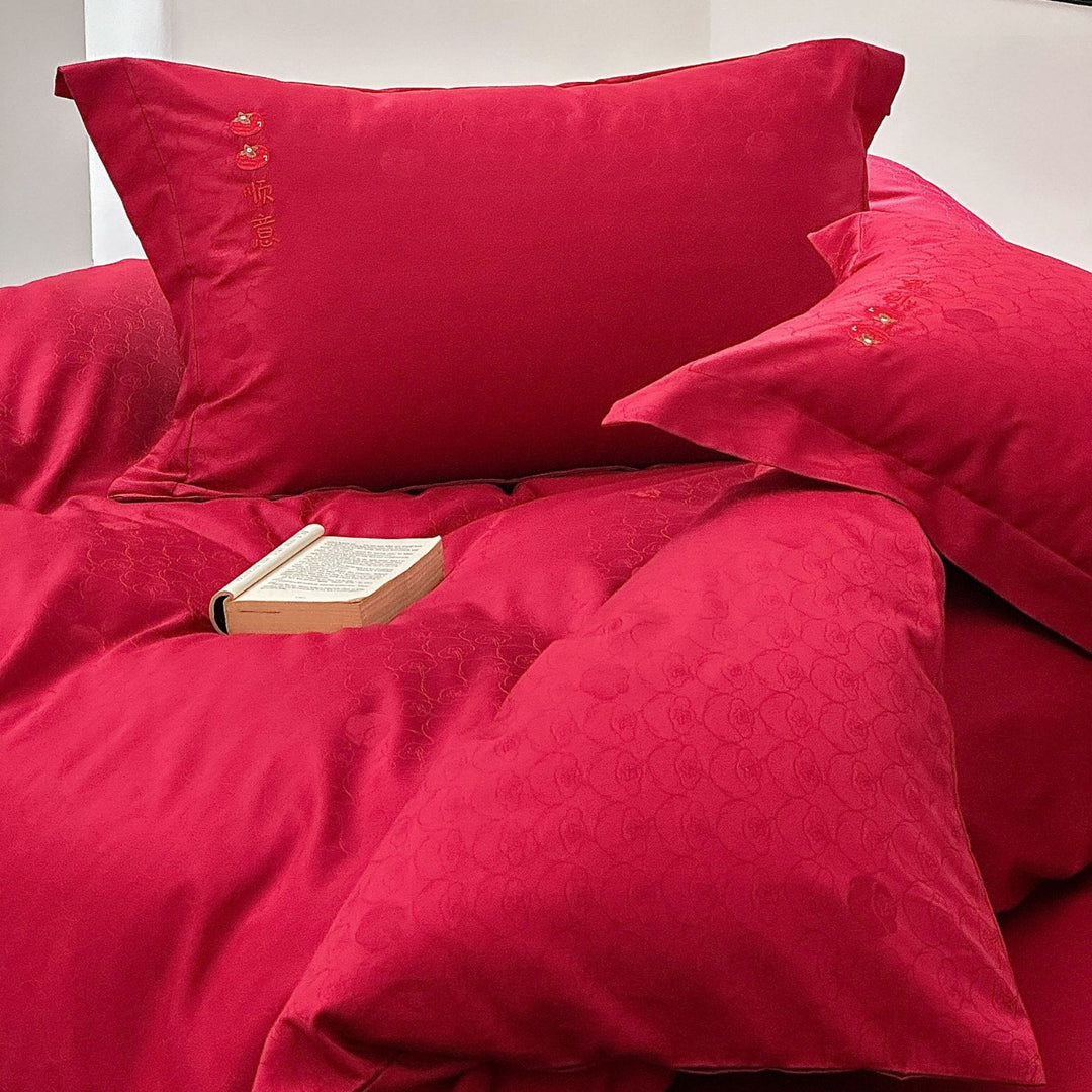 Premium bedding set made of cotton satin with a light quilted texture and hidden zipper