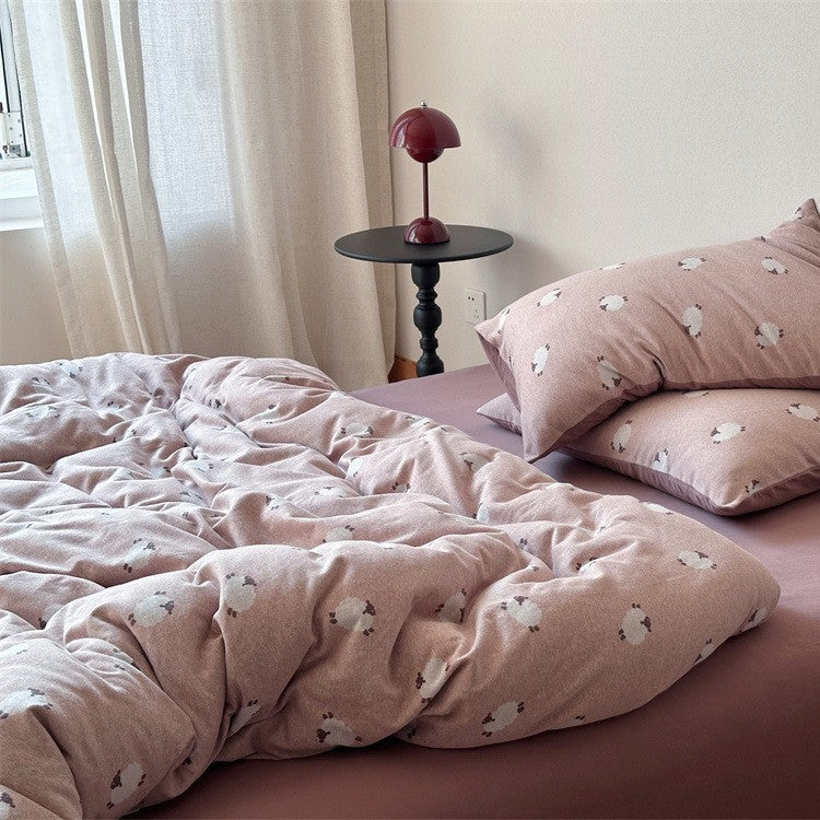 Bedding set made of cotton percale with delicate cherry motif and reversible easy care