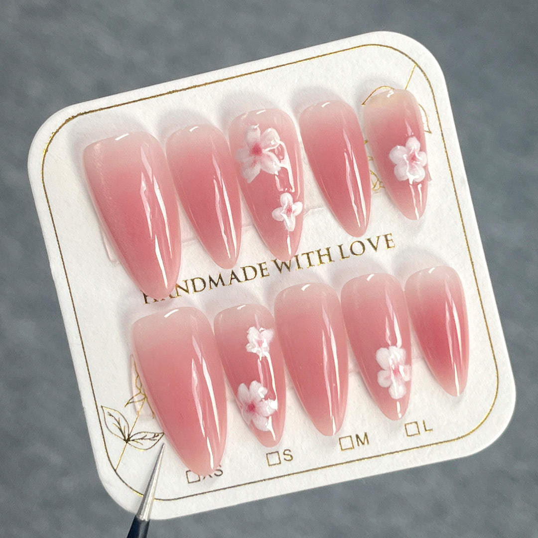 Artificial nail art with floral design Stornfield