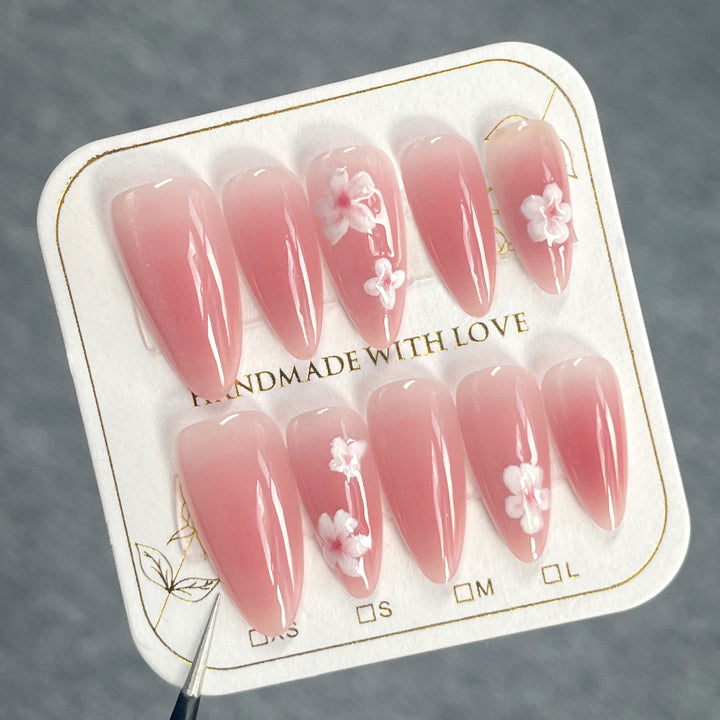 Artificial nail art with floral design Stornfield