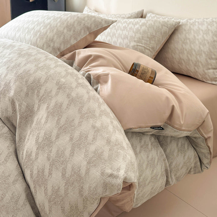Reversible Printed Duvet Cover Set with Sateen-Feel Pillowcases