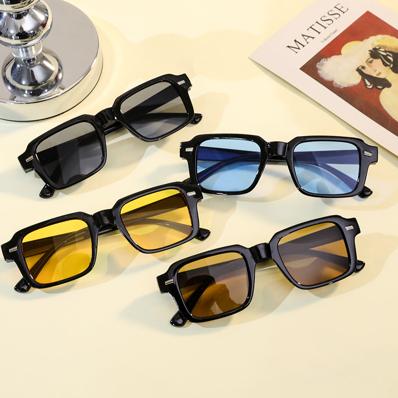 Women's modern rectangular sunglasses with colored lenses Stornfield