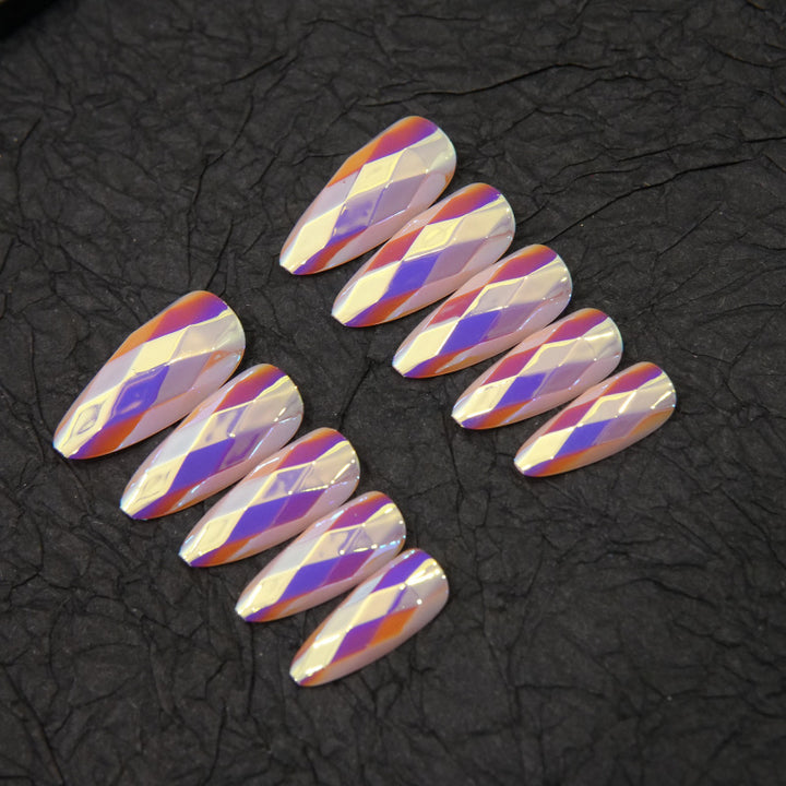 Glamorous Diamond Pattern Press-On Nail Set