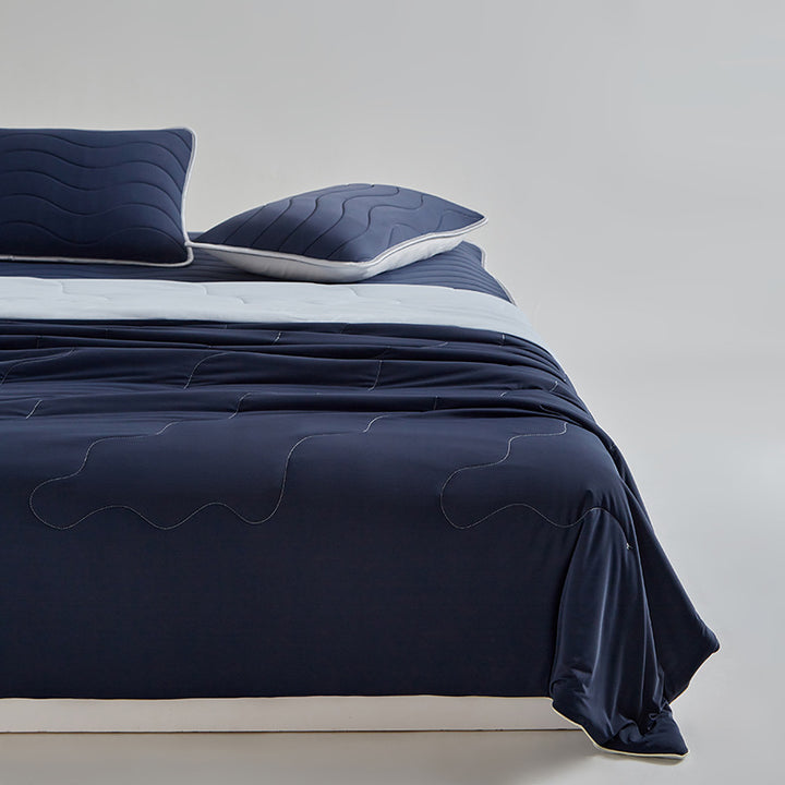 Wende-duvet-cover-and-topper-set-with-wave-quilting-and-contrast-piping