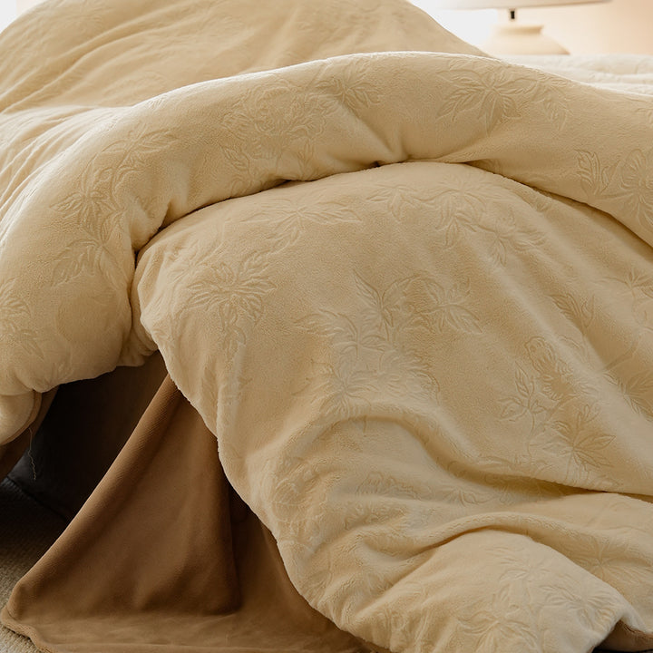 Luxurious quilted velvet bedding set