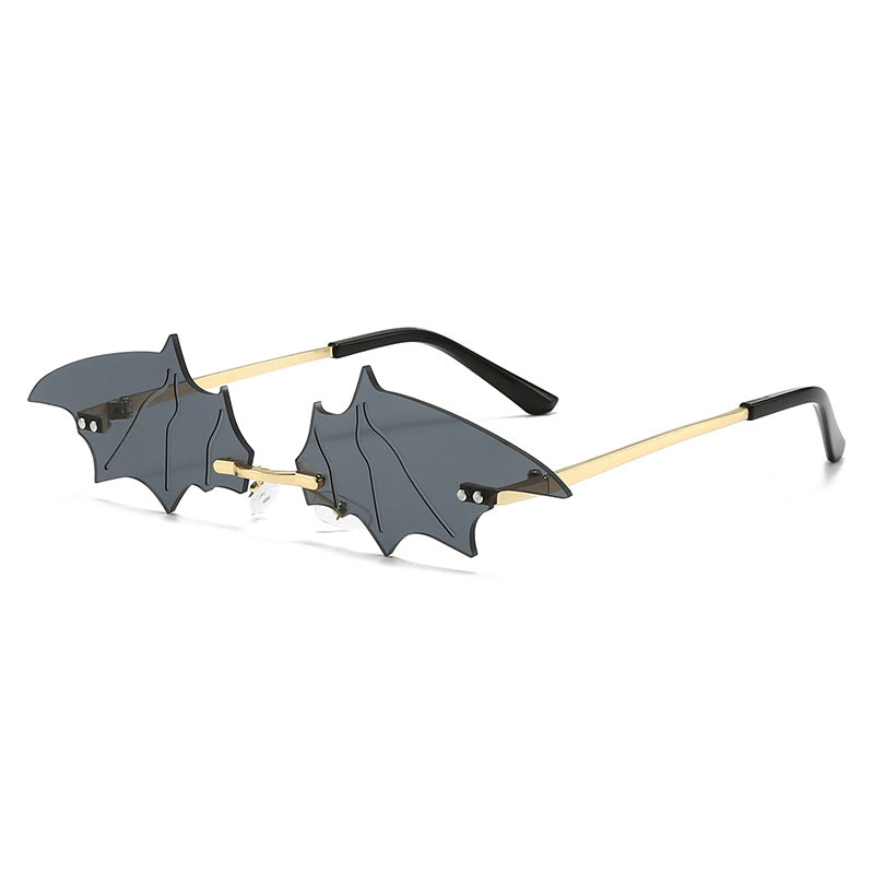 Women's creative and eye-catching sunglasses with bat design Stornfield