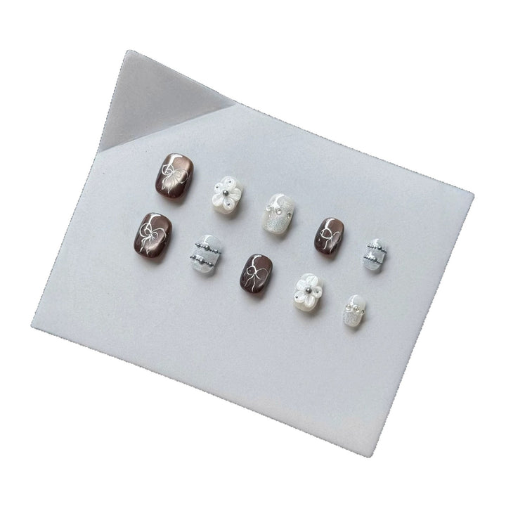 Decorative Nail Art Press-On Set