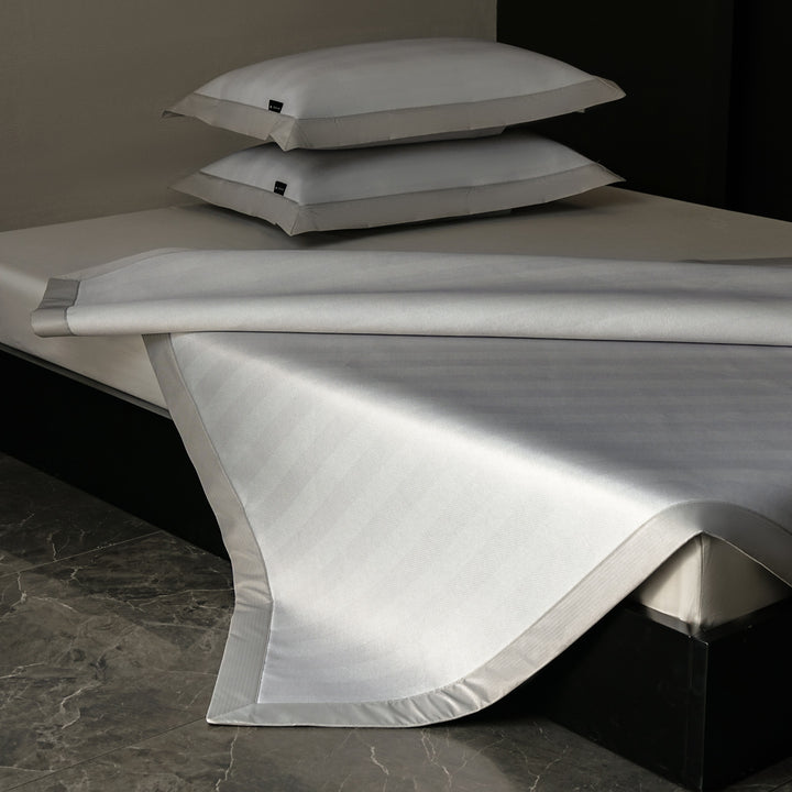 Woven summer bed runner with matching pillow covers