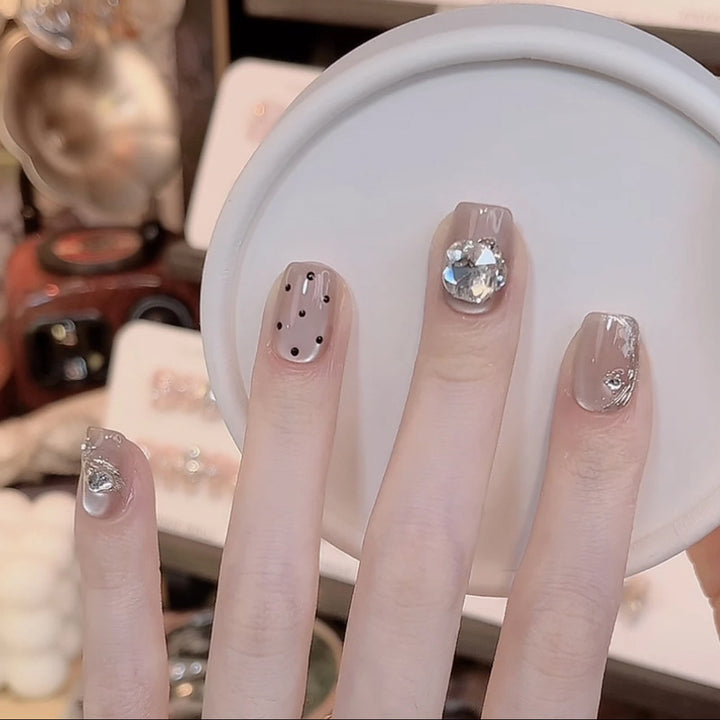 Artificial nail set with elegant 3D decorations Stornfield